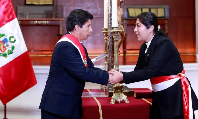 Betssy Chávez es la nueva jefa de Gabinete