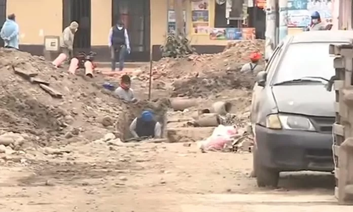 Callao Vecinos Se Quejan Por Obras Inconclusas De Agua Y Desag E