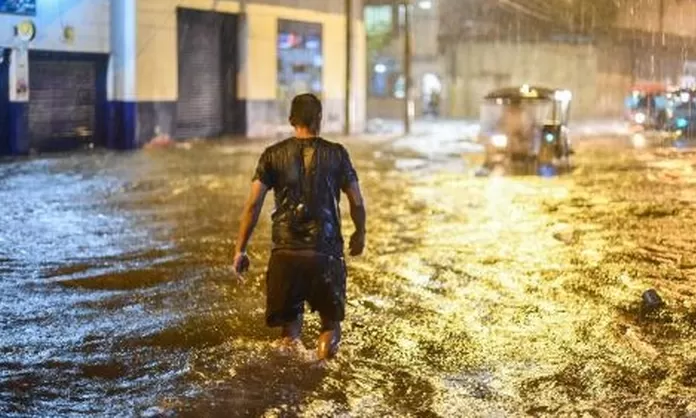 Declaran Estado De Emergencia En 100 Distritos Por Lluvias