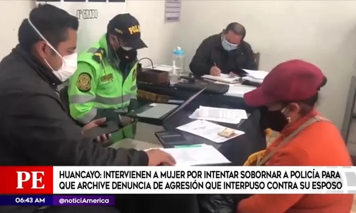 Huancayo Intervienen A Mujer Por Intentar Sobornar A Un Efectivo