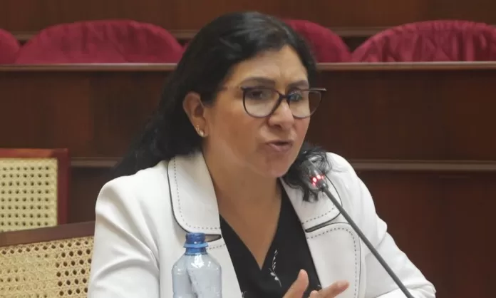 Katy Ugarte Comisión de Ética aprobó informe que recomiend