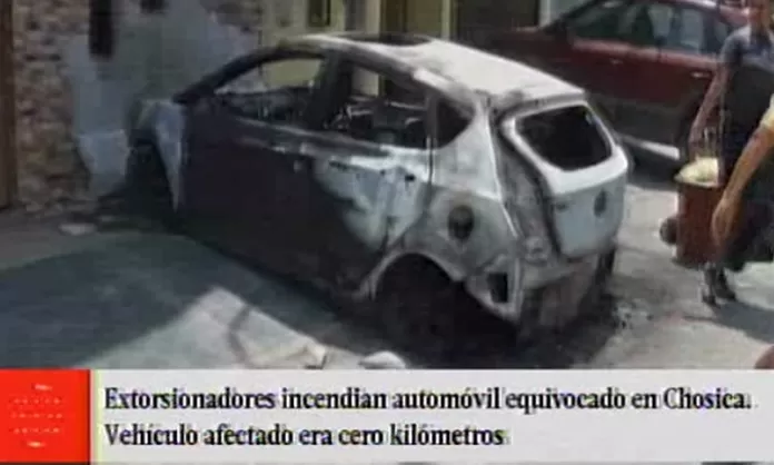 Lurigancho Chosica Presuntos Extorsionadores Incendian Un Auto