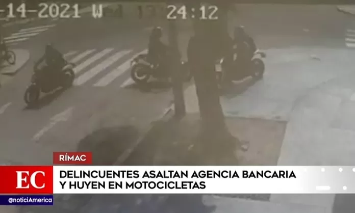 R Mac Delincuentes Asaltan Agencia Bancaria Y Huyen En Motocicletas