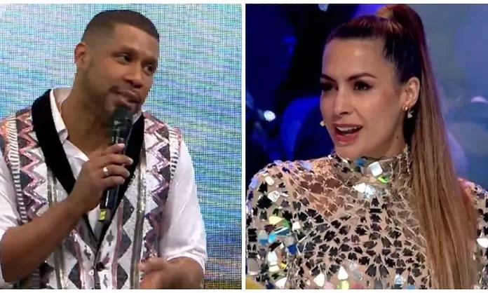 Edson D Vila Se Burl De Milett Figueroa Por Su Talento Para El Canto Y