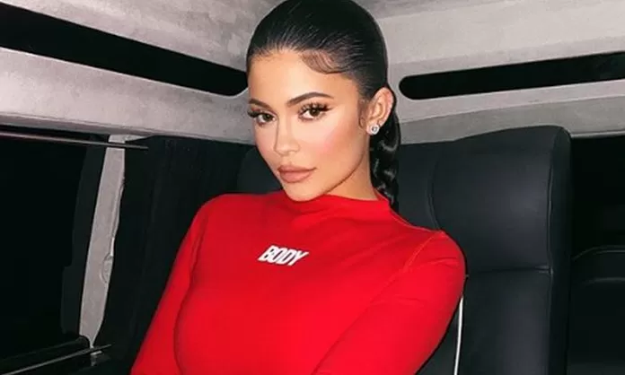 Kylie Jenner Dona Mill N De D Lares A Hospitales De California Por