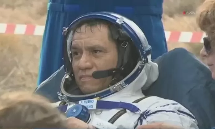 NASA Astronautas llegan con éxito a la Tierra luego de un año en el