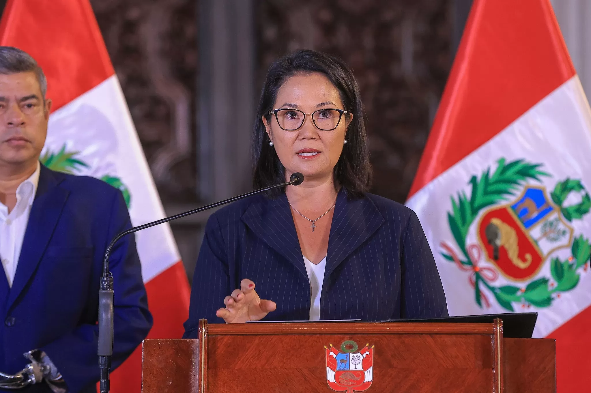 Anuncian subsidio de hasta 20% para transportistas ante alza del combustible