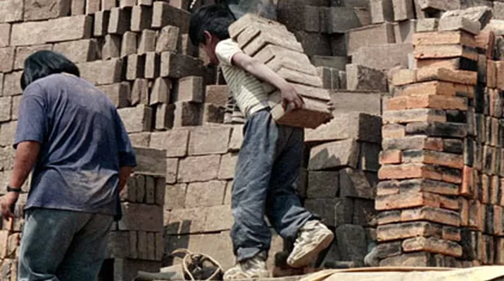 Empresas que explotaban a menores recibirán multas de hasta 770 mil soles. Foto referencial: cabildeociudadano Empresas que explotaban a menores recibirán multas de hasta 770 mil soles. Foto referencial: cabildeociudadano