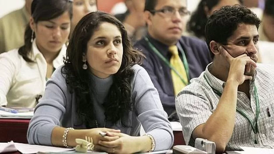 el 47% de los universitarios en el Perú ahorra, según estudio del BCP. Foto: archivo El Comercio