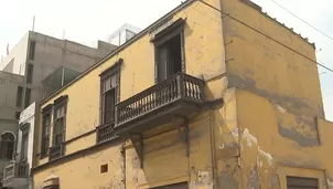 El 82% de la población de Lima y Callao está expuesto a alto riesgo sísmico por la autoconstrucción, según un informe del diario El Comercio. Un terremoto de magnitud 8.8 y posterior tsunami dejaría más de 110 mil muertos y 1 millón de casas destruidas. Video: Canal N