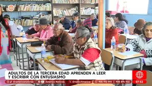 Adultos mayores aprenden a leer y escribir en Ventanilla