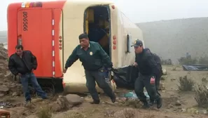 El accidente ocurrió en la vía Juliaca-Arequipa. Foto: Andina