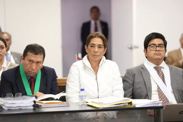 Acción Popular: Evalúan iniciar proceso disciplinario contra congresista renunciantes