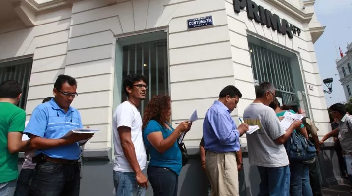Ya puede iniciarse el trámite para cobrar hasta el 95.5% de los fondos de jubilación. Foto: Semana Económica