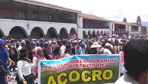 Ellos protestan por el bajo precio de su producto