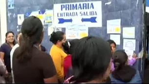 La presencia de la policía en los exteriores del colegio brinda seguridad a los padres y alumnos. / Video: Canal N