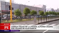 Congestión vehicular en av. Alfonso Ugarte.