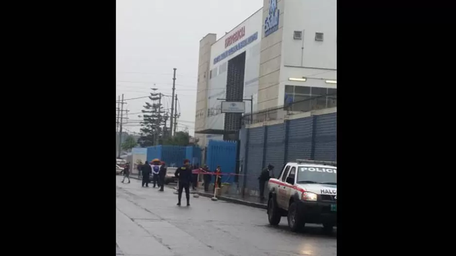  Una llamada de alerta trasladó al personal de la UDEX hasta el Hospital Almenara / Foto: @oscarac