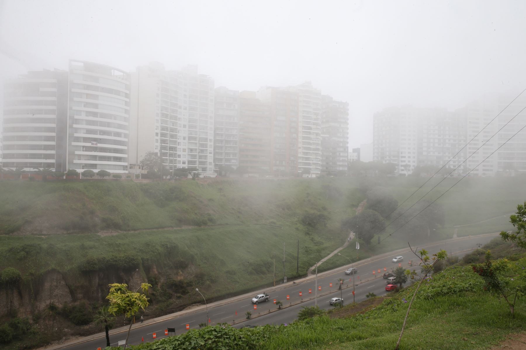 Altas temperaturas en Lima: Senamhi respondió si en abril seguirá haciendo calor