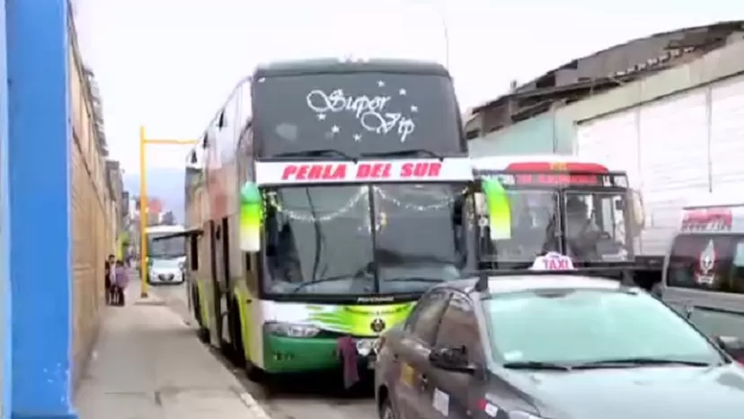 #AltoAlCaos: buses interprovinciales generan desorden por falta de terminales