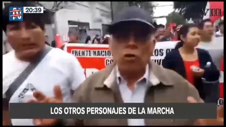 Aníbal Torres fue grabado participando de las movilizaciones de este miércoles 19 de julio - Foto: Captura Canal N