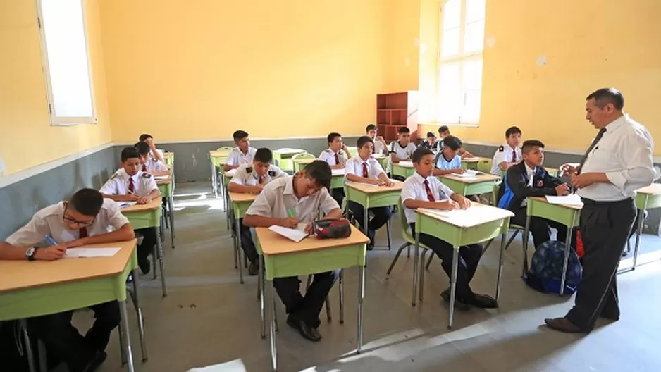 Colegio público. Foto referencial: Andina