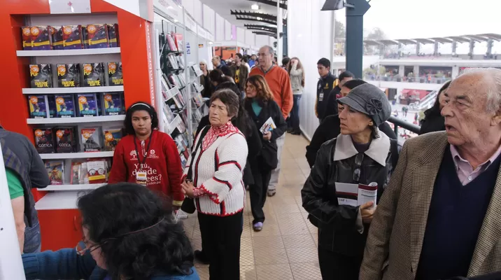 Durante la Feria del Libro Ricardo Palma se expondrá un total de 95 mil títulos / Foto: Andina Durante la Feria del Libro Ricardo Palma se expondrá un total de 95 mil títulos / Foto: Andina