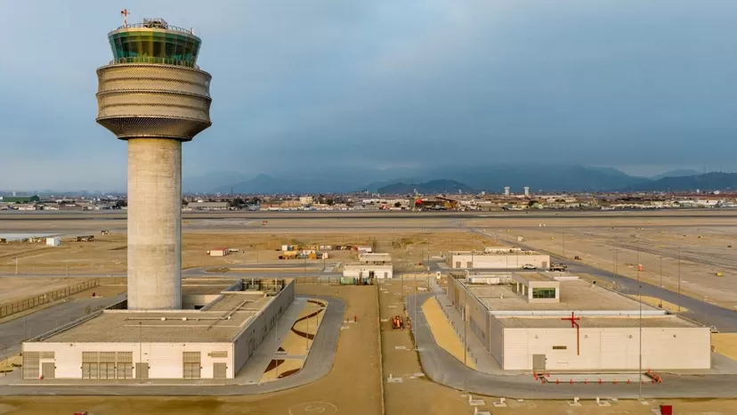 Aplazan entrega de la nueva torre de control y segunda pista de aterrizaje del aeropuerto Jorge Chávez