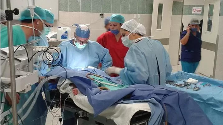 Aumentan en 55% la bonificación de guardias hospitalarias para médicos cirujanos Aumentan en 55% la bonificación de guardias hospitalarias para médicos cirujanos