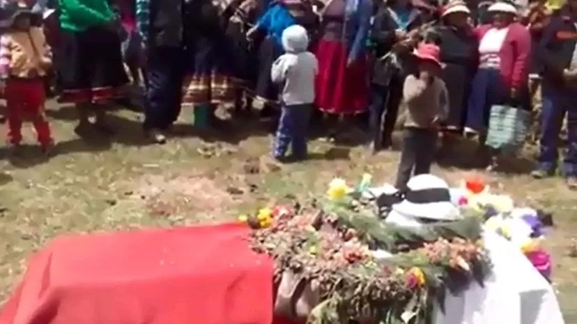 Apurímac: entierran cuerpo de poblador fallecido hace 7 días