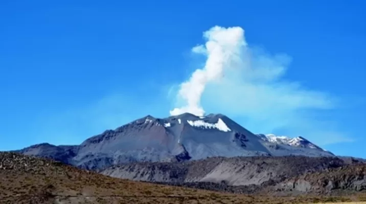 Volcán Sabancaya. Foto: Agencia Andina Volcán Sabancaya. Foto: Agencia Andina