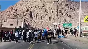 En Arequipa, continúa bloqueo de mineros informales en la Panamericana Sur. / Video: Canal N