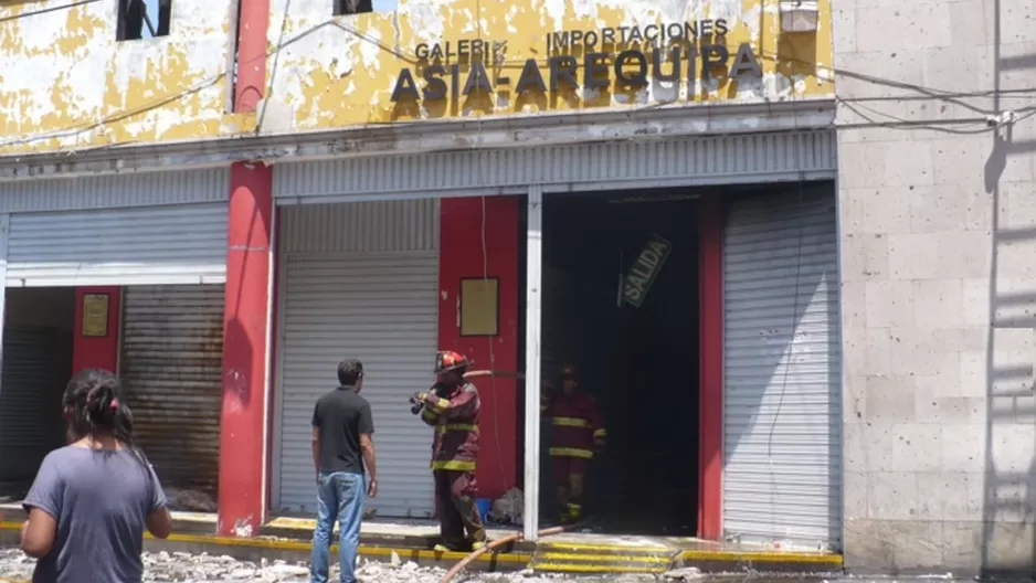 Incendio en galería comercial del Cercado de Arequipa dejó grandes pérdidas económicas