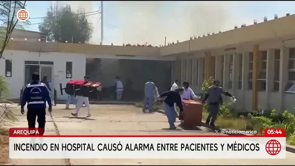 Arequipa: Incendio consume zona de chatarra en el Hospital Honorio Delgado. Foto: América Noticias Arequipa: Incendio consume zona de chatarra en el Hospital Honorio Delgado. Foto: América Noticias