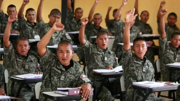 La ceremonia dio inicio al llamamiento anual del servicio militar voluntario. Foto: Diario La Verdad La ceremonia dio inicio al llamamiento anual del servicio militar voluntario. Foto: Diario La Verdad