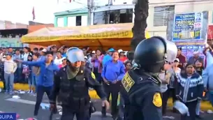 Un sujeto golpeó a un policía con una pesada botella. Foto y video: Canal N