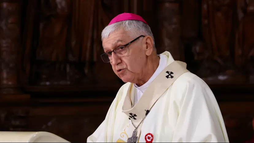Arzobispo de Lima: "Parece que no se dieran cuenta que el pueblo existe, sufre y demanda cambios urgentes"