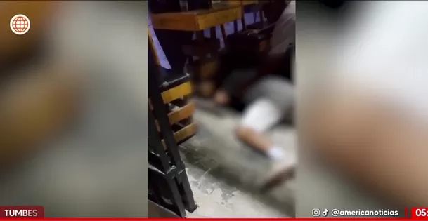 Asesinan a balazos a un hombre en un bar de Tumbes. Foto: América Noticias Asesinan a balazos a un hombre en un bar de Tumbes. Foto: América Noticias