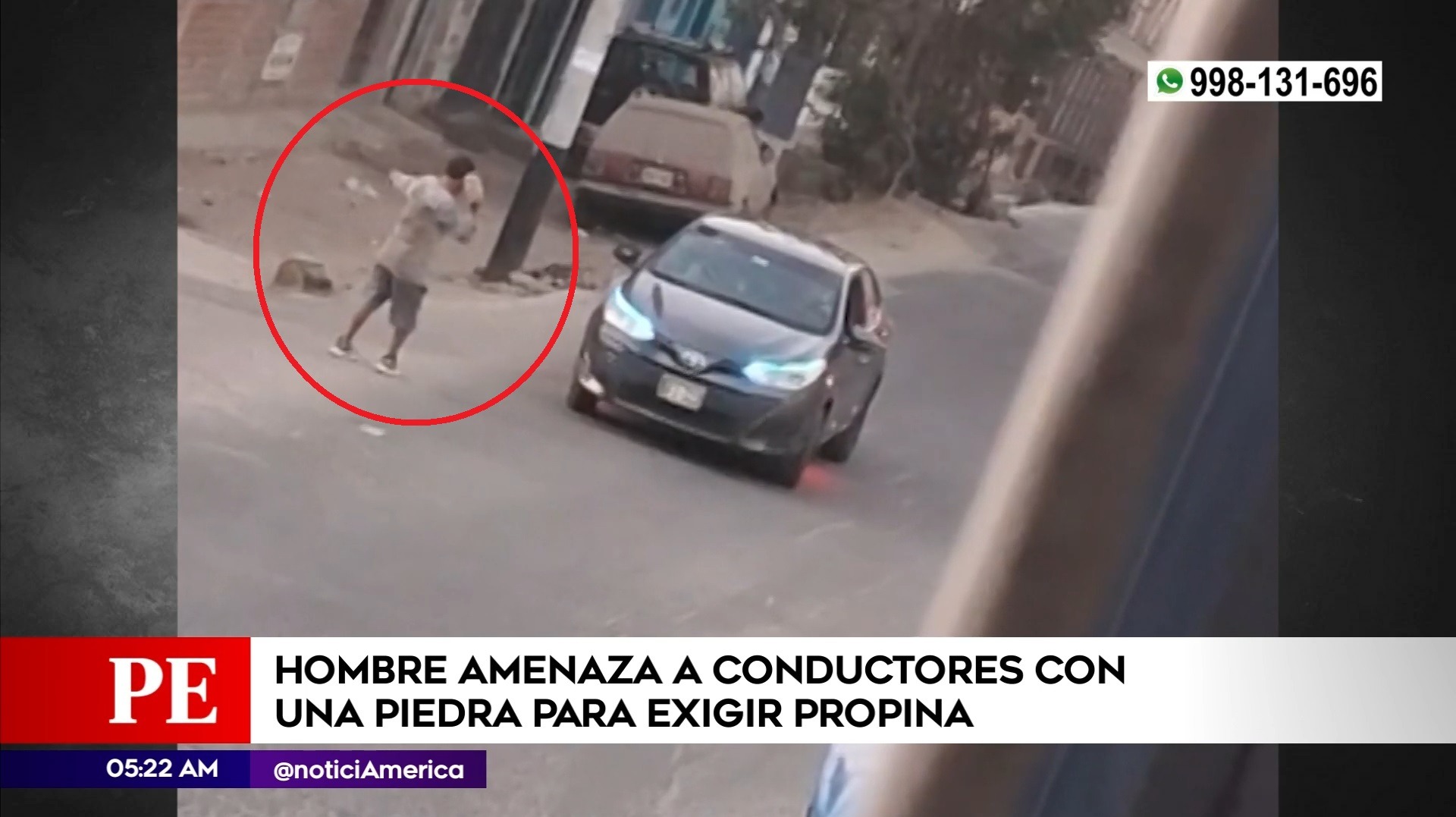 Hombre amenaza con una piedra a conductores en Ate. Foto: América Noticias