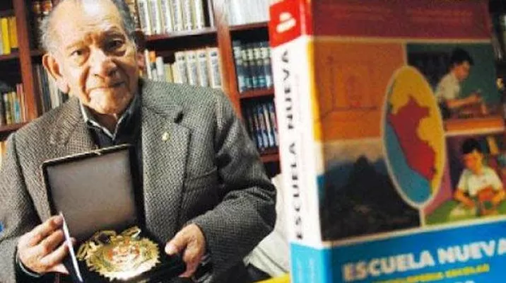 Augusto Benavides Estrada y su libro Escuela Nueva. (Foto: Referencial) Augusto Benavides Estrada y su libro Escuela Nueva. (Foto: Referencial)