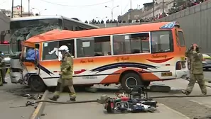 Grave accidente en la vía del Metropolitano. Video: Canal N
