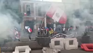 Protesta de mineros informales en Congreso termina en enfrentamiento. Video: Canal N