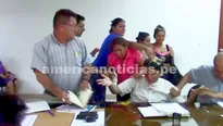 Lo callaron a huevazos y cachetadas / Video: americanoticias.pe