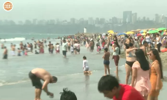 Ba Istas Llegaron A La Playa Agua Dulce Para Disfrutar Del Feriado Largo