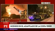 Barranco: Bomberos controlaron incendio en acantilado de la Costa Verde