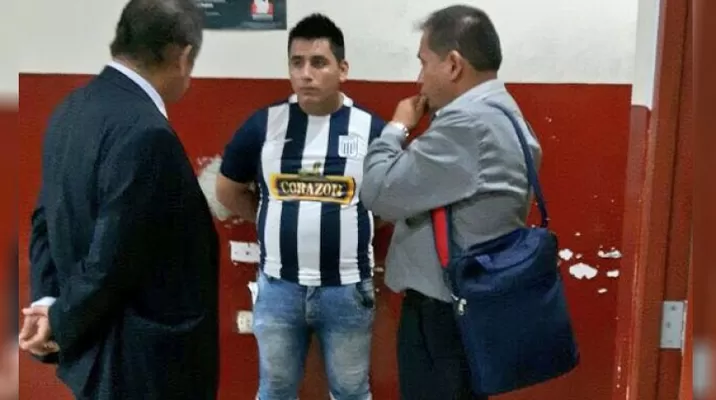 Barrista condenado a tres años de prisión por arrojar bombarda Barrista condenado a tres años de prisión por arrojar bombarda