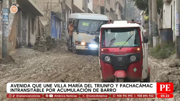 Avenida que une VMT y Pachacámac intransitable por acumulación de barro. Foto: América Noticias