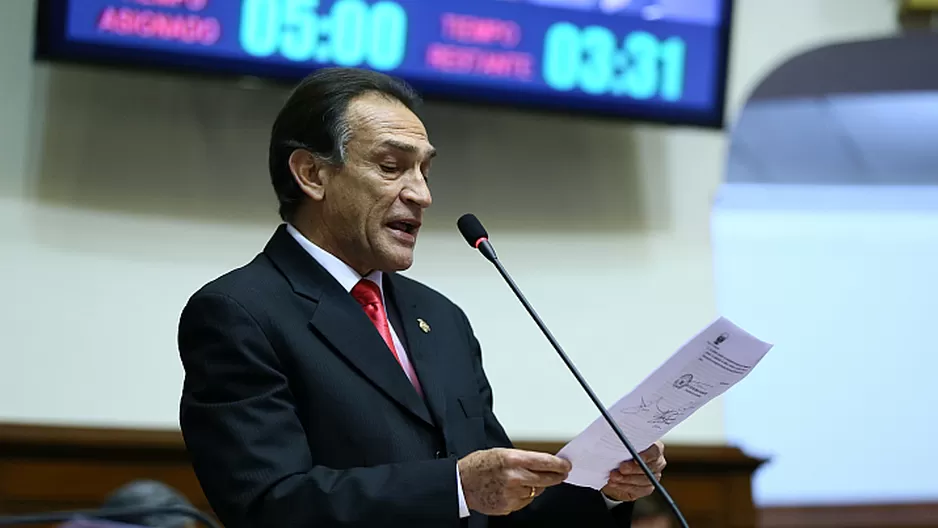 Congresista Héctor Becerril. Foto: Congreso