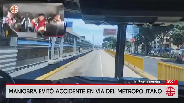 Bombero evita choque contra auto en la vía del Metropolitano en Chorrillos. Foto: América Noticias Bombero evita choque contra auto en la vía del Metropolitano en Chorrillos. Foto: América Noticias