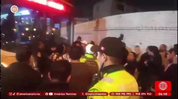 Lima: bus arrolla a anciano de 87 años que cruzaba la Av. Sebastián Lorente/ América Noticias Lima: bus arrolla a anciano de 87 años que cruzaba la Av. Sebastián Lorente/ América Noticias